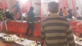 ਵਿਆਹ 'ਚ ਕੁਰਸੀ ਨੂੰ ਲੈ ਕੇ ਹੋਇਆ ਜੰਮ ਕੇ ਹੰਗਾਮਾ, ਵੀਡੀਓ ਦੇਖ ਹੋ ਜਾਓਗੇ ਹੈਰਾਨ