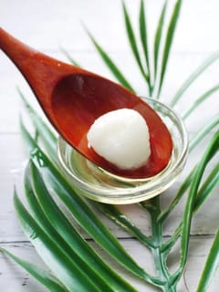 ਬਹੁਤ ਲਾਭਦਾਇਕ ਹੈ ਨਾਰੀਅਲ ਤੇਲ, ਇਹਨਾਂ 5 ਕੰਮਾਂ ਲਈ ਕਰੋ ਵਰਤੋਂ...