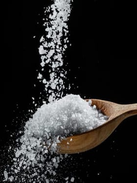 ਬਹੁਤ ਜ਼ਿਆਦਾ ਨਮਕ ਖਾਣ ਨਾਲ ਹੋਣ ਲੱਗਦੀਆਂ ਹਨ ਸਮੱਸਿਆਵਾਂ..!