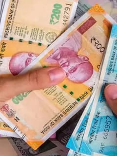 FD ਤੋਂ ਨਹੀਂ ਮਿਲ ਰਿਹਾ ਚੰਗਾ ਰਿਟਰਨ? ਡਾਕਘਰ ਦੀ ਇਹਨਾਂ ਸਕੀਮਾਂ ਤੋਂ ਪ੍ਰਾਪਤ ਕਰੋ ਵੱਧ ਵਿਆਜ...