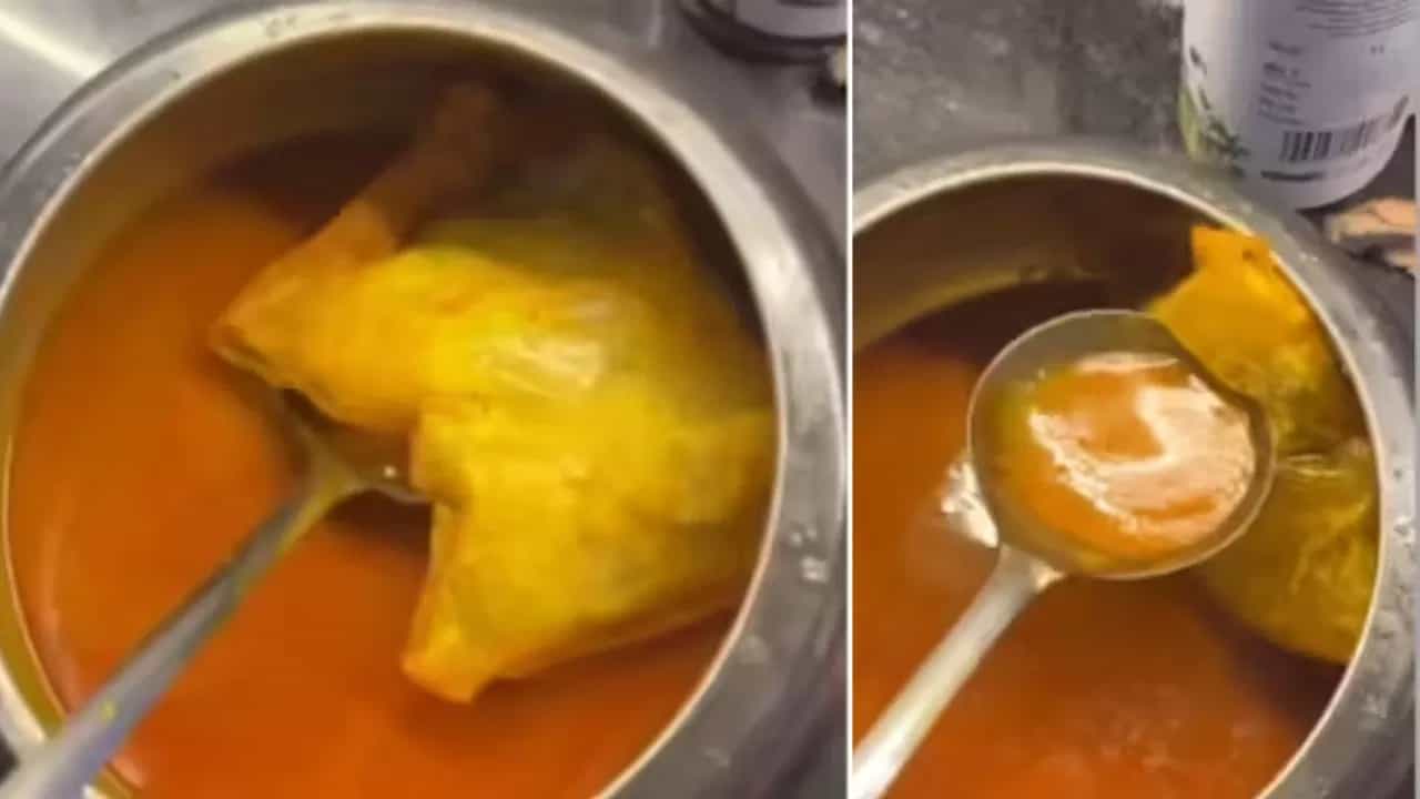 Ajab-Gajab: ਦੀਦੀ ਨੇ ਪੈਕੇਟ ਸਮੇਤ ਹੀ ਪਕਾ ਦਿੱਤਾ ਫ੍ਰੋਜ਼ਨ ਚਿਕਨ, ਕੂਕਰ ਖੋਲ੍ਹਦੇ ਹੀ ਬੰਦੇ ਨੂੰ ਮਿਲਿਆ ਸਰਪ੍ਰਾਈਜ Ajab-Gajab: ਦੀਦੀ ਨੇ ਪੈਕੇਟ ਸਮੇਤ ਹੀ ਪਕਾ ਦਿੱਤਾ ਫ੍ਰੋਜ਼ਨ ਚਿਕਨ, ਕੂਕਰ ਖੋਲ੍ਹਦੇ ਹੀ ਬੰਦੇ ਨੂੰ ਮਿਲਿਆ ਸਰਪ੍ਰਾਈਜ