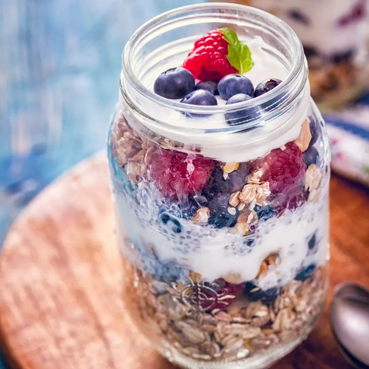 ਮਿਊਸਲੀ ਵੀ ਵਧੀਆ, ਪੌਸ਼ਟਿਕ ਫੂਡ ਹੈ, ਪਰ ਇਸਨੂੰ ਖਰੀਦਣ ਤੋਂ ਪਹਿਲਾਂ ਇਸਦਾ ਸ਼ੂਗਰ ਕੰਟੈਂਟ ਜਰੂਰ ਚੈੱਕ ਕਰ ਲਵੋ। ਤੁਸੀਂ ਇਸਨੂੰ ਰੋਲਡ ਓਟਸ ਵਿੱਚ ਕੁਝ ਸੀਡਸ ਅਤੇ ਨਟਸ ਪਾ ਕੇ ਘਰ ਵਿੱਚ ਬਣਾ ਸਕਦੇ ਹੋ। ਤੁਸੀਂ ਇਸ ਵਿੱਚ ਤਾਜ਼ੇ ਫਲ ਅਤੇ ਠੰਡਾ ਦੁੱਧ ਪਾ ਕੇ ਇਸਦਾ ਅਨੰਦ ਲੈ ਸਕਦੇ ਹੋ।