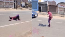 ਹੋਲੀ ਦੀਆਂ ਤਸਵੀਰਾਂ ਆਉਣ ਲੱਗੀਆ ਸਾਹਮਣੇ, ਆਦਮੀ ਨੇ ਸੜਕ ਵਿਚਕਾਰ ਕੀਤਾ ਡਾਂਸ