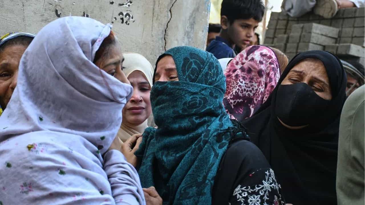 Pakistan: ਕਰਾਚੀ ਵਿੱਚ ਸਹਿਰੀ ਦੌਰਾਨ ਧਮਾਕੇ ਚ ਉੱਡਿਆ ਘਰ, 9 ਬੱਚਿਆਂ ਸਮੇਤ 16 ਦੀ ਮੌਤ