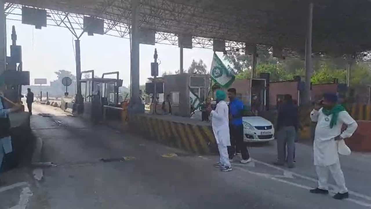 ਕਿਸਾਨਾਂ ਨੇ ਲਾਡੋਵਾਲ ਟੋਲ ਪਲਾਜ਼ਾ ਕੀਤਾ ਫ੍ਰੀ, ਮੰਗਾਂ ਨੂੰ ਲੈ ਕੇ ਪੱਕੇ ਮੋਰਚਾ ਦਾ ਐਲਾਨ