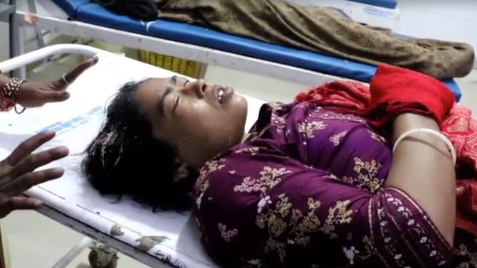 ਮਹਿਲਾ ਮਜ਼ਦੂਰ 'ਤੇ ਸਰੇਆਮ ਤੇਜ਼ਾਬ ਨਾਲ ਹਮਲਾ, ਚਿਹਰਾ ਤੇ ਅੱਖਾਂ ਝੁਲਸੀਆਂ