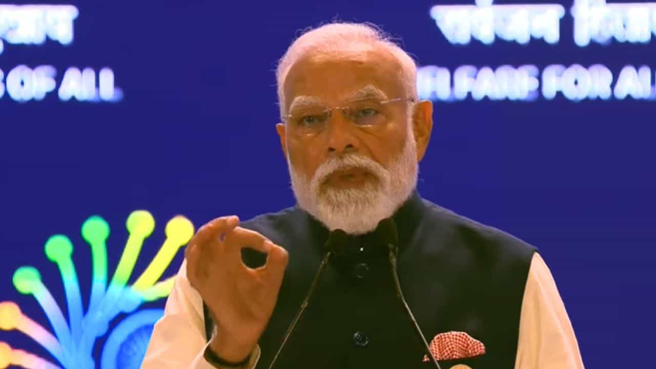 ਭਵਿੱਖ ਦੀ ਪੀੜ੍ਹੀ ਲਈ ਸਹੀ AI ਛੱਡਣਾ ਸਾਡੀ ਜ਼ਿੰਮੇਵਾਰੀ... ਪ੍ਰਧਾਨ ਮੰਤਰੀ ਮੋਦੀ ਨੇ ਏਆਈ ਦਾ ਦਿੱਤਾ MANAV ਵਿਜ਼ਨ