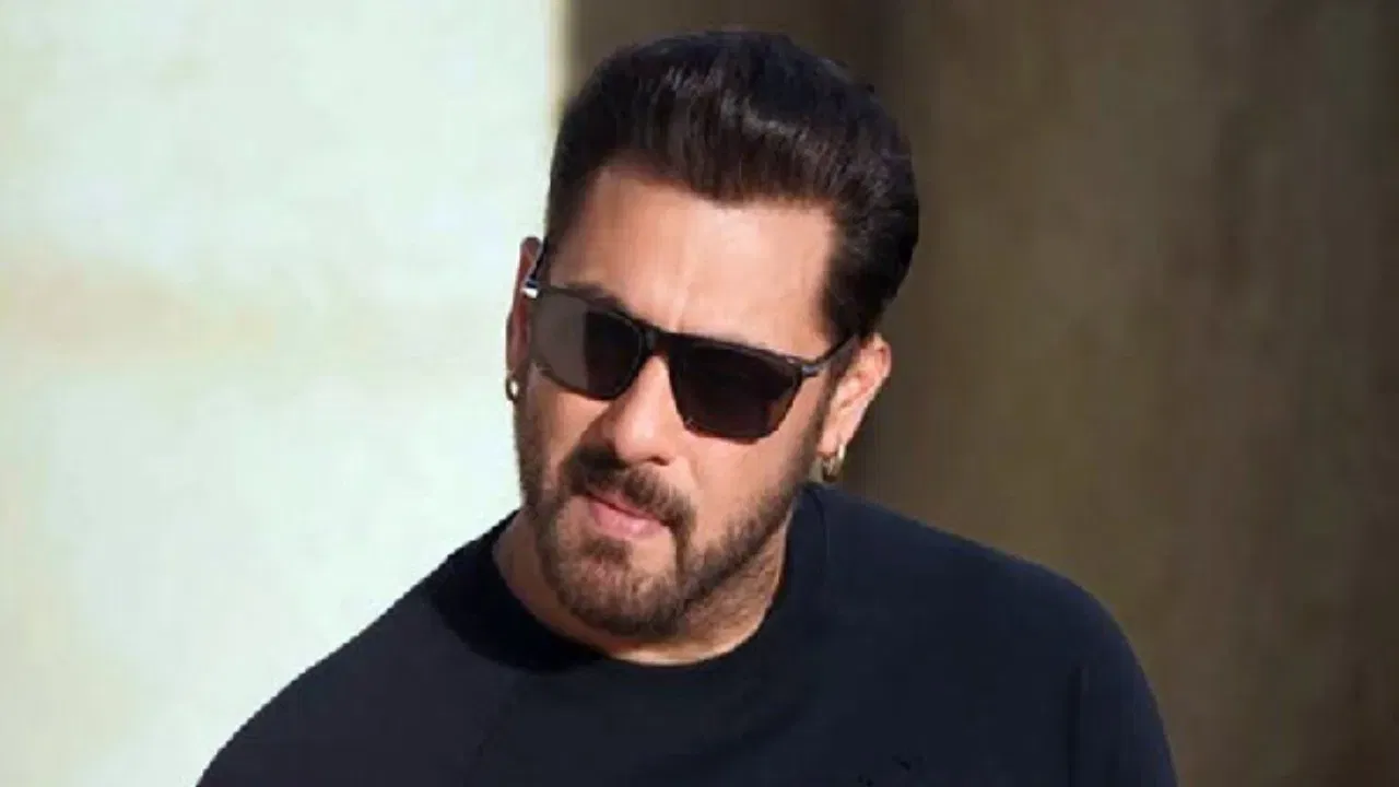 ਜਦੋਂ ਸਲਮਾਨ "ਸਾਂਵਰੀਆ" ਦੇ ਸੰਗੀਤ ਲਾਂਚ 'ਤੇ ਸ਼ਾਮਲ ਹੋਏ, ਤਾਂ ਉਨ੍ਹਾਂ ਤੋਂ ਪੁੱਛਿਆ ਗਿਆ ਕਿ ਕੀ ਉਹ ਰੋਜ਼ਾ ਰੱਖਦੇ ਹਨ। ਸਲਮਾਨ ਨੇ ਹਾਂ ਵਿੱਚ ਜਵਾਬ ਦਿੱਤਾ। ਉਨ੍ਹਾਂ ਕਿਹਾ, "ਹਾਂ, ਮੈਂ ਰੋਜ਼ਾ ਰੱਖਦਾ ਹਾਂ। ਮੈਂ ਇਸ ਨੂੰ ਪੂਰੀ ਤਰ੍ਹਾਂ ਨਹੀਂ ਰੱਖ ਸਕਦਾ, ਪਰ ਮੈਂ ਰੋਜ਼ਾ ਰੱਖਦਾ ਹਾਂ।"