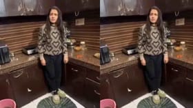 Viral Video: ਰਸੋਈ ਵਿੱਚ ਗੁੱਸੇ ਵਿੱਚ ਦਿੱਖੀ ਵੜਾ ਪਾਵ ਗਰਲ,ਪਤੀ ‘ਤੇ ਸੁੱਟੇ ਭਾਂਡੇ...