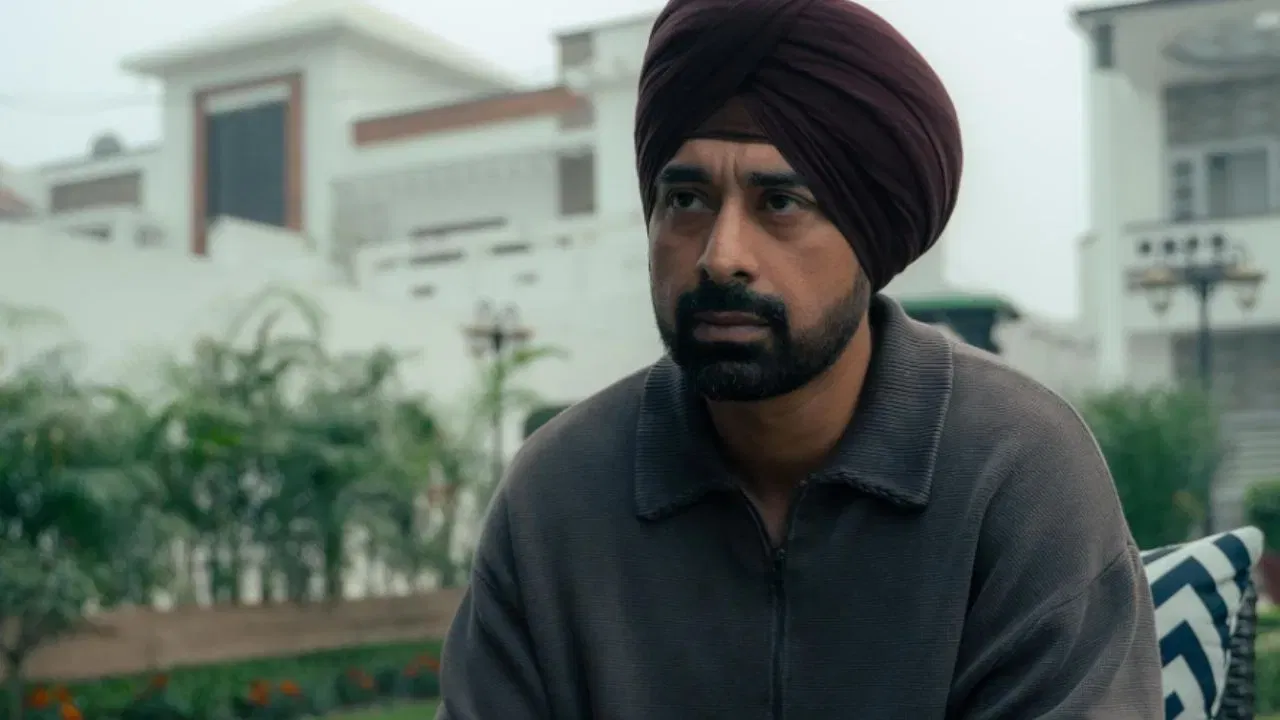 ਹਾਲ ਹੀ ਵਿੱਚ ਹੋਈ ਇੱਕ ਗੱਲਬਾਤ ਦੌਰਾਨ, 'ਕੋਹਰਾ 2' ਦੇ ਨਿਰਦੇਸ਼ਕ ਸੁਦੀਪ ਸ਼ਰਮਾ ਨੇ ਕਿਹਾ, "ਸੱਚ ਕਹਾਂ ਤਾਂ ਮੈਨੂੰ ਨਹੀਂ ਪਤਾ। ਮੈਂ ਇਸ ਬਾਰੇ ਇਸ ਵੇਲੇ ਸੋਚ ਵੀ ਨਹੀਂ ਰਿਹਾ। ਆਖ਼ਰਕਾਰ, ਇਹ ਇੱਕ ਵੱਡੀ ਗੱਲ ਹੈ ਜੋ ਮੇਰੇ ਤੋਂ ਖੋਹ ਲਈ ਗਈ ਹੈ ਅਤੇ ਮੈਂ ਪਹਿਲਾਂ ਹੀ ਸੈੱਟ 'ਤੇ ਕੁਝ ਹੋਰ ਕਰ ਰਿਹਾ ਹਾਂ। ਦੇਖਦੇ ਹਾਂ।"