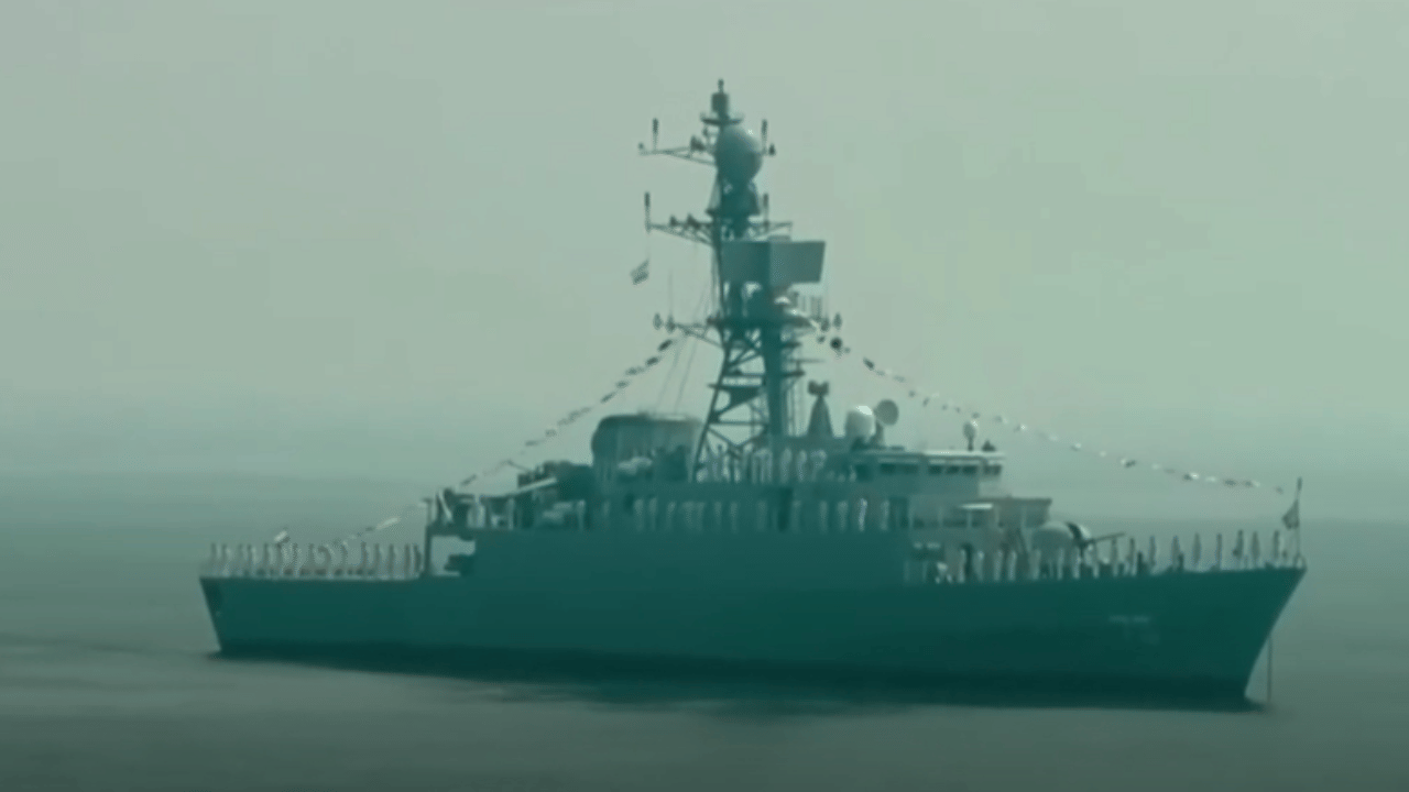 ਹਮਲੇ ਤੋਂ ਪਹਿਲਾਂ ਜੰਗੀ ਜਹਾਜ਼ ਨੇ ਭਾਰਤ ਦੇ ਇੰਟਰਨੈਸ਼ਨਲ ਫਲੀਟ ਰਿਵਿਊ ਵਿੱਚ ਸ਼ਾਮਲ ਹੋਇਆ ਸੀ ਈਰਾਨ ਦੇ IRIS Dena ਜਹਾਜ਼, ਦੇਖੋ ਵੀਡੀਓ