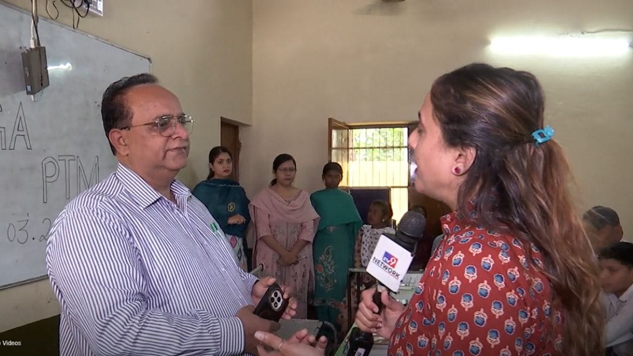 ਸਰਕਾਰੀ ਸਕੂਲਾਂ ਵੱਲ ਵਧਿਆ ਬੱਚਿਆਂ ਦਾ ਰੁਝਾਨ, ਹੁਸ਼ਿਆਰਪੁਰ ਚ ਮੈਗਾ PTM