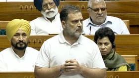 'ਕੀ ਅਸੀਂ ਅਮਰੀਕਾ ਕਹਿਣ 'ਤੇ ਤੇਲ ਖਰੀਦਾਂਗੇ?' ਰਾਹੁਲ ਗਾਂਧੀ ਨੇ ਸਰਕਾਰ ਨੂੰ ਘੇਰਿਆ