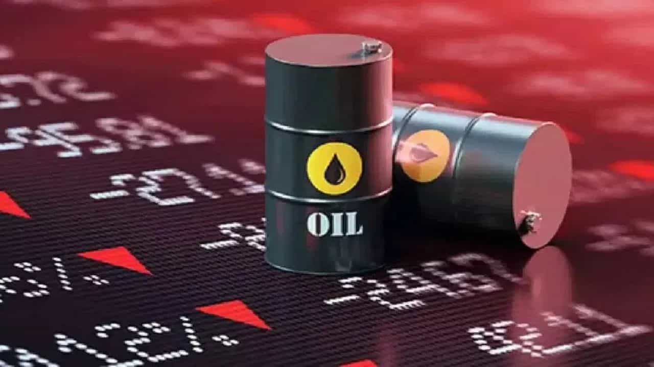 ਮੱਧ ਪੂਰਬ ਦੇ ਤਣਾਅ ਦੇ ਵਿਚਕਾਰ, ਭਾਰਤ ਲਈ ਚੰਗੀ ਖ਼ਬਰ! ਰੂਸ ਨੇ ਆਪਣੇ ਤੇਲ ਭੰਡਾਰ ਖੋਲ੍ਹੇ, ਕੀਤਾ ਵੱਡਾ ਐਲਾਨ ਮੱਧ ਪੂਰਬ ਦੇ ਤਣਾਅ ਦੇ ਵਿਚਕਾਰ, ਭਾਰਤ ਲਈ ਚੰਗੀ ਖ਼ਬਰ! ਰੂਸ ਨੇ ਆਪਣੇ ਤੇਲ ਭੰਡਾਰ ਖੋਲ੍ਹੇ, ਕੀਤਾ ਵੱਡਾ ਐਲਾਨ