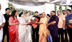 ਯੋਗੀ ਤੋਂ ਲੈ ਕੇ ਸਟਾਰ ਖਿਡਾਰੀਆਂ ਤੱਕ, ਕੁਲਦੀਪ ਦੇ ਰਿਸੈਪਸ਼ਨ 'ਤੇ ਪਹੁੰਚੇ ਸਿਤਾਰੇ