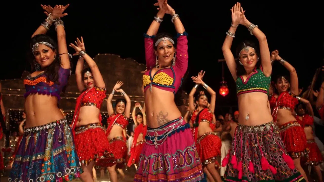 2012 ਦੀ ਫਿਲਮ "ਰਾਉਡੀ ਰਾਠੌਰ" ਦੇ ਗੀਤ "ਆ ਰੇ ਪ੍ਰੀਤਮ ਪਿਆਰੇ" ਨੇ ਵੀ ਵਿਵਾਦ ਖੜ੍ਹਾ ਕਰ ਦਿੱਤਾ। ਹਾਲਾਂਕਿ, ਵਿਵਾਦ ਦੇ ਬਾਵਜੂਦ, ਇਹ ਵੱਡਾ ਹਿੱਟ ਸਾਬਤ ਹੋਇਆ। ਇਹ ਗੀਤ ਮਮਤਾ ਸ਼ਰਮਾ ਅਤੇ ਸਰੋਸ਼ ਸਾਮੀ ਦੁਆਰਾ ਗਾਇਆ ਗਿਆ ਸੀ।