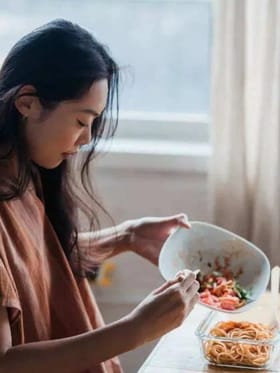 ਖਾਣਾ ਖਾਣ ਤੋਂ ਬਾਅਦ ਇਹ 7 ਕੰਮ ਨਾ ਕਰੋ, ਨਹੀਂ ਤਾਂ ਪਛਤਾਉਣਾ ਪਵੇਗਾ