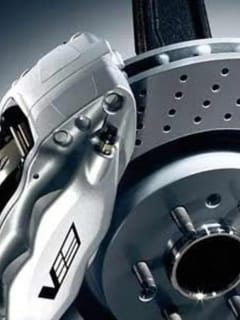 ਇਨ੍ਹਾਂ ਕਾਰਾਂ ਦੇ ਚਾਰੇ ਪਹੀਆਂ ਵਿੱਚ ਹੈ ਡਿਸਕ ਬ੍ਰੇਕ ਦੀ ਪਾਵਰ, ਜਾਣੋ ਕੀਮਤ...