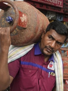 ਘਰੇਲੂ LPG ਸਿਲੰਡਰ ਦਾ ਰੰਗ ਲਾਲ ਕਿਉਂ ਹੁੰਦਾ ਹੈ?...