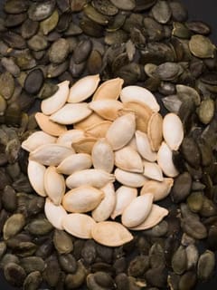 ਕੱਦੂ ਦੇ ਬੀਜਾਂ ਤੋਂ ਔਰਤਾਂ ਨੂੰ ਕੀ ਹੁੰਦੇ ਹਨ ਫ਼ਾਇਦੇ ?...