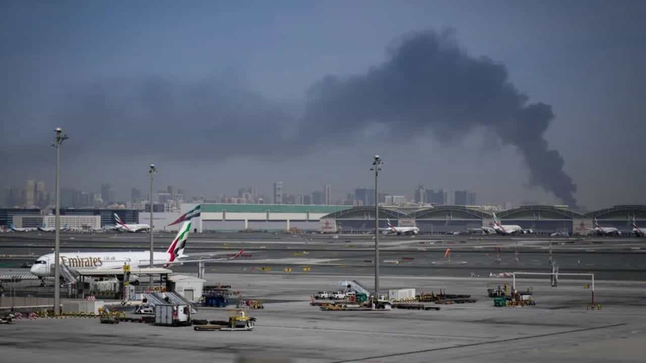 ਦੁਬਈ ਅੰਤਰਰਾਸ਼ਟਰੀ ਹਵਾਈ ਅੱਡੇ ਤੇ ਈਰਾਨੀ ਡਰੋਨ ਹਮਲਾ, ਇੱਕ ਭਾਰਤੀ ਸਮੇਤ 4 ਜ਼ਖਮੀ