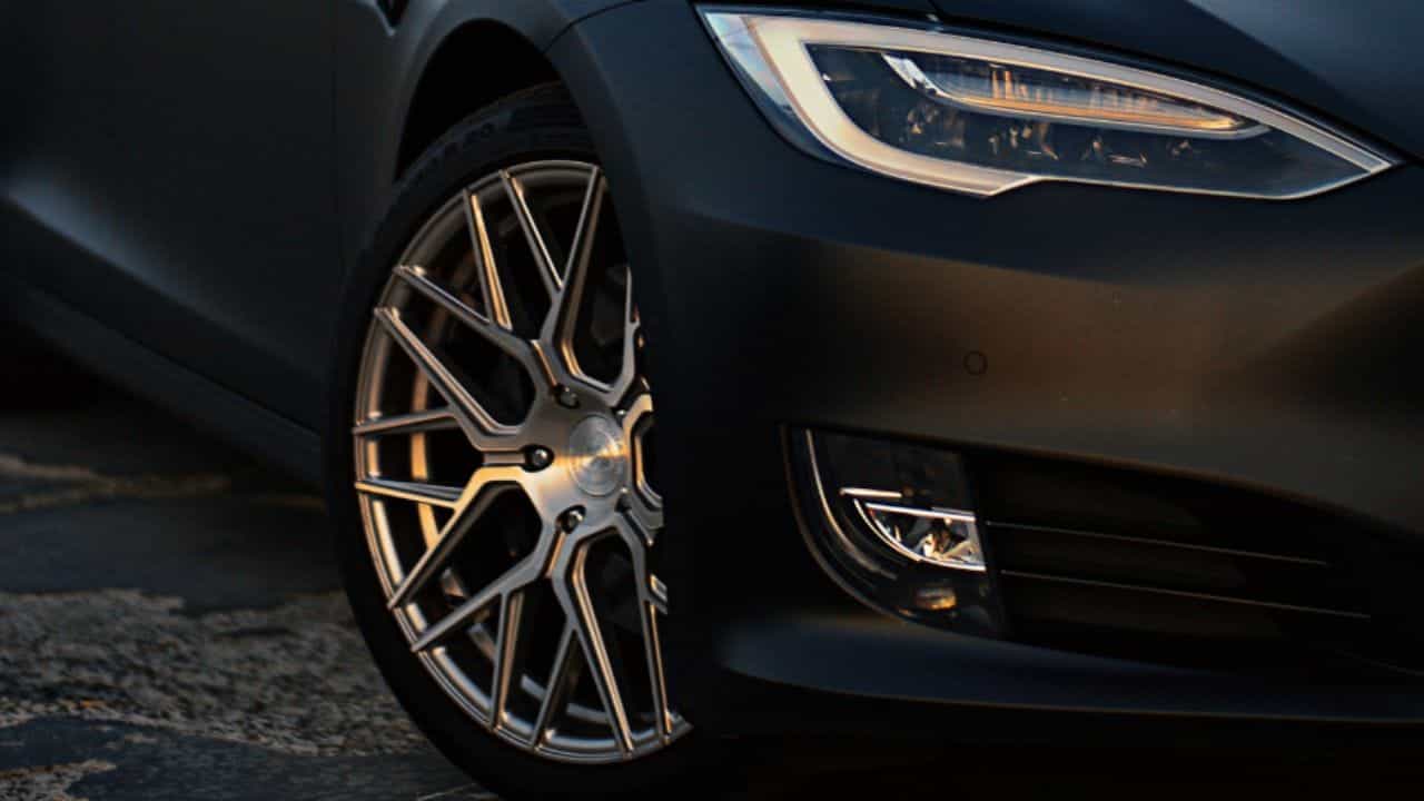 ਆਮ ਗੱਡੀਆਂ ਨਾਲੋਂ ਕਿਉਂ ਜ਼ਿਆਦਾ ਘਿਸਦੇ ਹਨ ਇਲੈਕਟ੍ਰਿਕ ਕਾਰਾਂ ਦੇ ਟਾਇਰ? ਜਾਣੋ ਕਾਰਨ