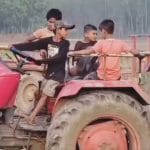 Viral Video: ਜਮਾਂਦਰੂ ਡਰਾਈਵਰ ਲੱਗਦਾ ਹੈ ਇਹ ਬੱਚਾ, ਵੀਡੀਓ ‘ਚ ਕਿਵੇਂ ਫਰਾਟੇ ਨਾਲ ਚਲਾ ਰਿਹਾ ਹੈ ਟਰੈਕਟਰ