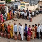 ਪੰਜਾਬ ‘ਚ LPG ਲਈ ਏਜੰਸੀਆਂ ਬਾਹਰ ਲੰਮੀ ਕਤਾਰ, ਸ਼ਹਿਰ-ਸ਼ਹਿਰ ਹਾਹਾਕਾਰ, ਲੋਕ ਪ੍ਰੇਸ਼ਾਨ