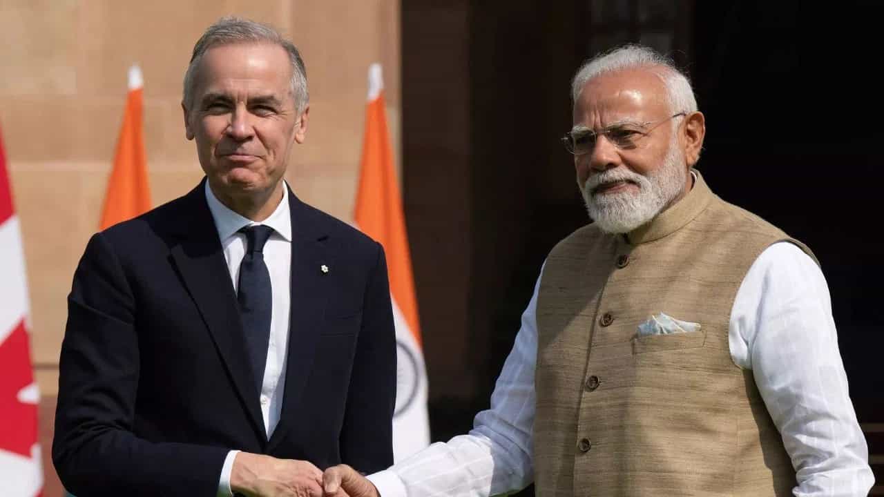 ਕੈਨੇਡੀਅਨ PM ਕਾਰਨੀ ਦੀ ਪਹਿਲੀ ਭਾਰਤ ਫੇਰੀ, ਦਿੱਲੀ ਵਿੱਚ ਕੀਤੀ PM ਮੋਦੀ ਨਾਲ ਮੁਲਾਕਾਤ ਕੈਨੇਡੀਅਨ PM ਕਾਰਨੀ ਦੀ ਪਹਿਲੀ ਭਾਰਤ ਫੇਰੀ, ਦਿੱਲੀ ਵਿੱਚ ਕੀਤੀ PM ਮੋਦੀ ਨਾਲ ਮੁਲਾਕਾਤ