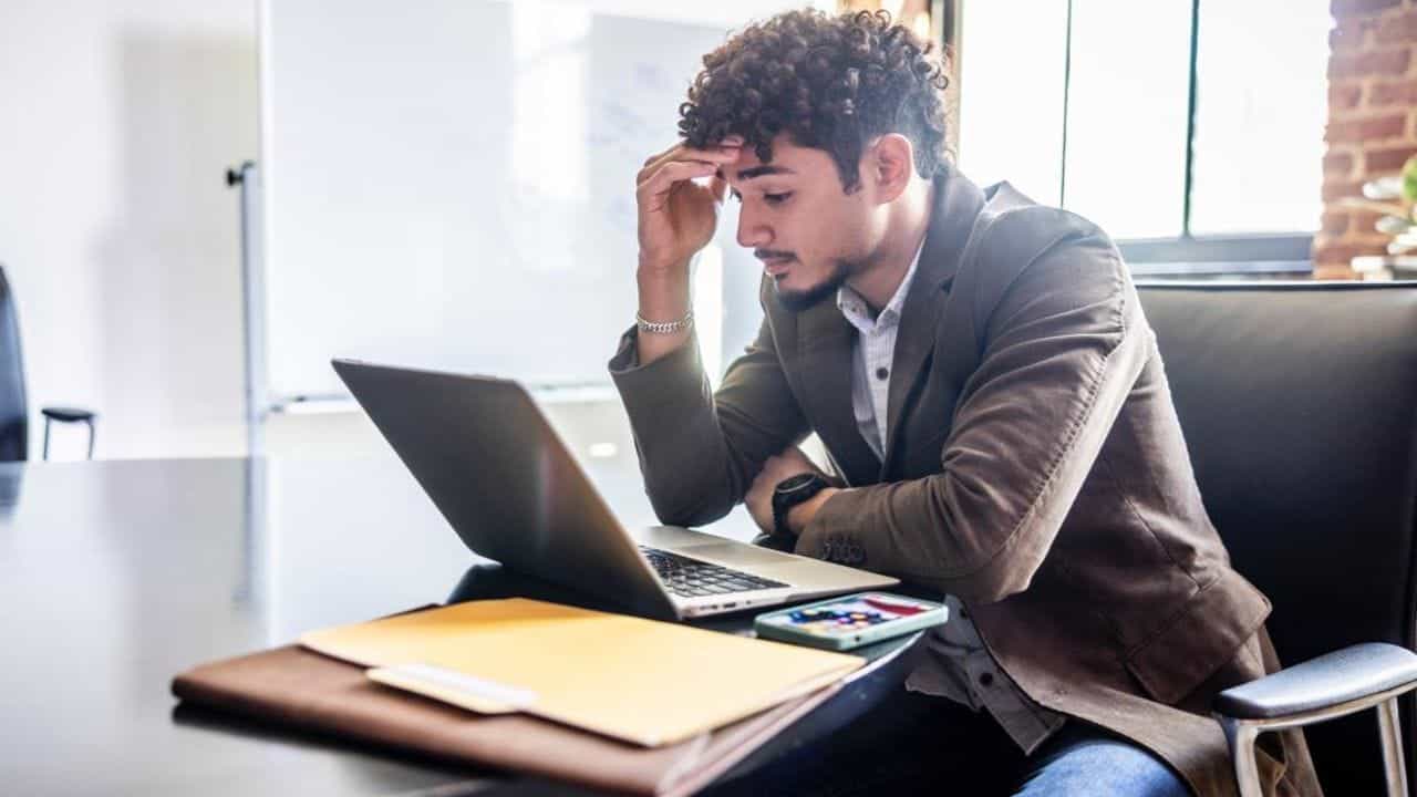 ਮੋਬਾਈਲ ਅਤੇ ਲੈਪਟਾਪ ਦੀ ਜ਼ਿਆਦਾ ਸਕ੍ਰੀਨ ਦੇਖਣ ਦਾ ਦਿਮਾਗ ਤੇ ਕੀ ਅਸਰ ਪੈਂਦਾ ਹੈ ?