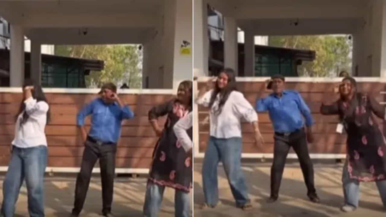 Viral Video: ਕੁੜੀਆਂ ਦੀ ਡਾਂਸ ਰੀਲ ਚ ਗਾਰਡ ਦੀ ਐਂਟਰੀ, ਹੱਸ ਹੱਸ ਕੇ ਲੋਕ ਹੋਏ ਲੋਟਪੋਟ Viral Video: ਕੁੜੀਆਂ ਦੀ ਡਾਂਸ ਰੀਲ ਚ ਗਾਰਡ ਦੀ ਐਂਟਰੀ, ਹੱਸ ਹੱਸ ਕੇ ਲੋਕ ਹੋਏ ਲੋਟਪੋਟ