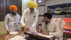 ਗੁਰੂ ਘਰ ਦੇ ਸਿਰੋਪਾਓ ‘ਤੇ ਵੀ ਈਰਾਨ-ਇਜ਼ਰਾਈਲ ਜੰਗ ਦਾ ਅਸਰ, ਕੈਮੀਕਲ ਦੀ ਸਪਲਾਈ ਰੁਕਣ ਕਾਰਨ ਪੈਦਾ ਹੋਇਆ ਸੰਕਟ...