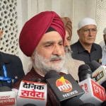 ਦਿੱਲੀ ਦੇ ਨਵੇਂ LG ਤਰਨਜੀਤ ਸਿੰਘ ਸੰਧੂ ਸ੍ਰੀ ਹਰਿਮੰਦਰ ਸਾਹਿਬ ਹੋਏ ਨਤਮਸਤਕ, SGPC ਨੇ ਕੀਤਾ ਵਿਸ਼ੇਸ਼ ਸਨਮਾਨ