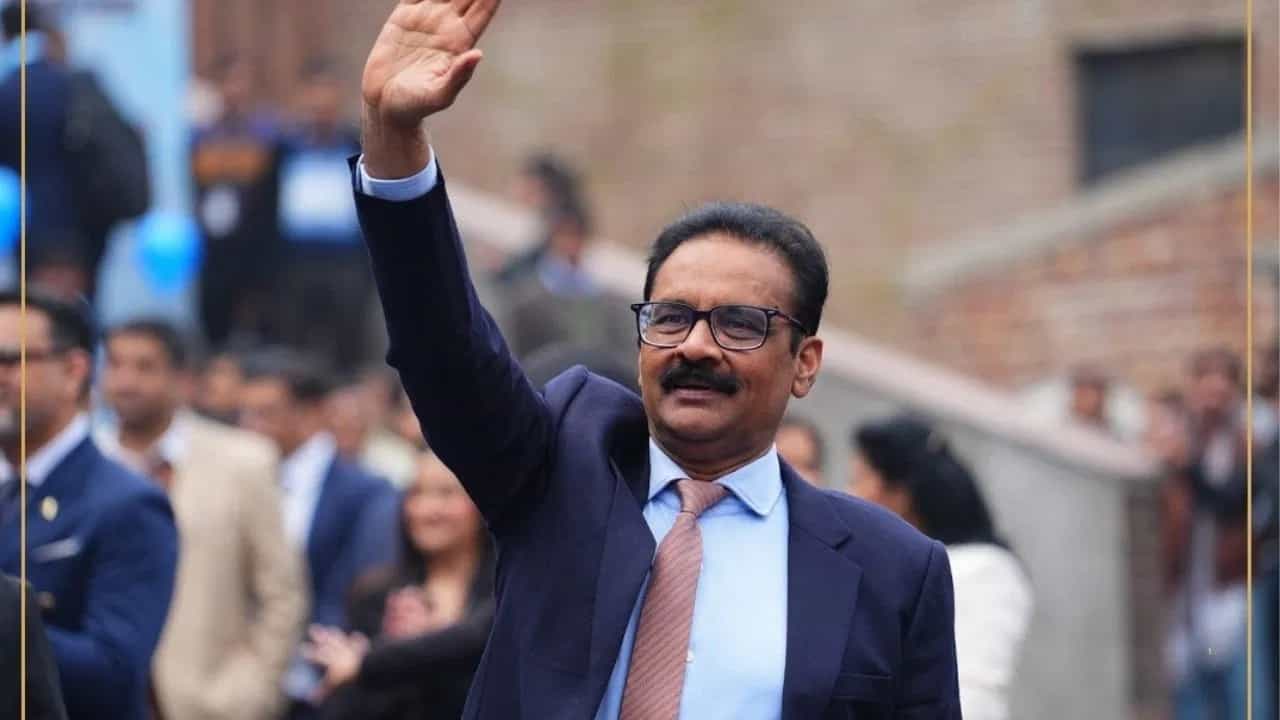 ਪਿਤਾ ਨੇ ਉਧਾਰ ਦੇ ਪੈਸੇ ਨਾਲ ਖੋਲ੍ਹੀ ਦੁਕਾਨ, ਪੁੱਤਰ ਨੇ 600 ਏਕੜ ਚ ਖੜ੍ਹੀ ਕਰ ਦਿੱਤੀ ਯੂਨੀਵਰਸਿਟੀ... ਅਸ਼ੋਕ ਮਿੱਤਲ ਦਾ ਪ੍ਰੇਰਣਾਦਾਇਕ ਸਫ਼ਰ