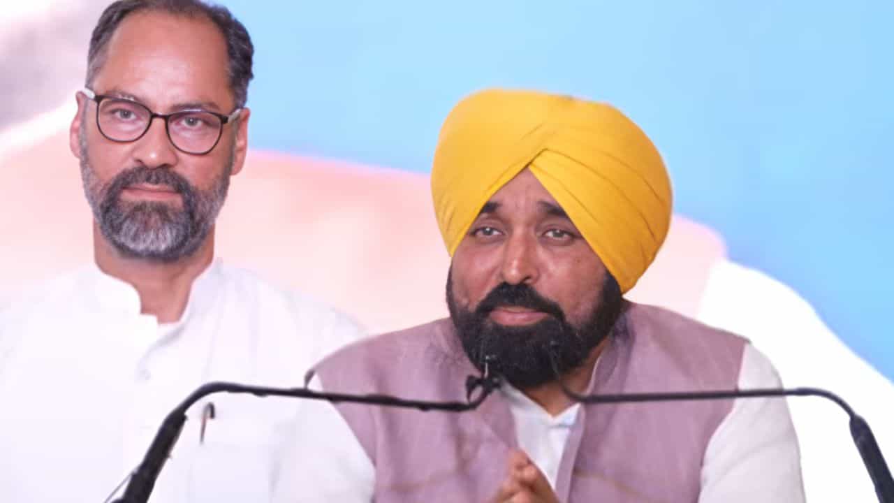 ਮਾਵਾਂ ਧੀਆਂ ਸਤਿਕਾਰ ਯੋਜਨਾ ਦੀ ਰਜਿਸਟ੍ਰੇਸ਼ਨ ਸ਼ੁਰੂ, CM ਮਾਨ ਦੀ ਅਪੀਲ- ਸਰਗਰਮ ਸਿਆਸਤ ਚ ਆਉਣ ਔਰਤਾਂ