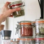 ਦਰਦ ਤੋਂ ਲੈ ਕੇ ਸੋਜ ਕਰਦੀ ਹੈ ਘੱਟ, ਤੁਹਾਡੀ ਰਸੋਈ ‘ਚ ਰੱਖੀਆਂ ਇਨ੍ਹਾਂ 5 ਚੀਜ਼ਾਂ ਦੀ ਕਰੋ ਵਰਤੋਂ