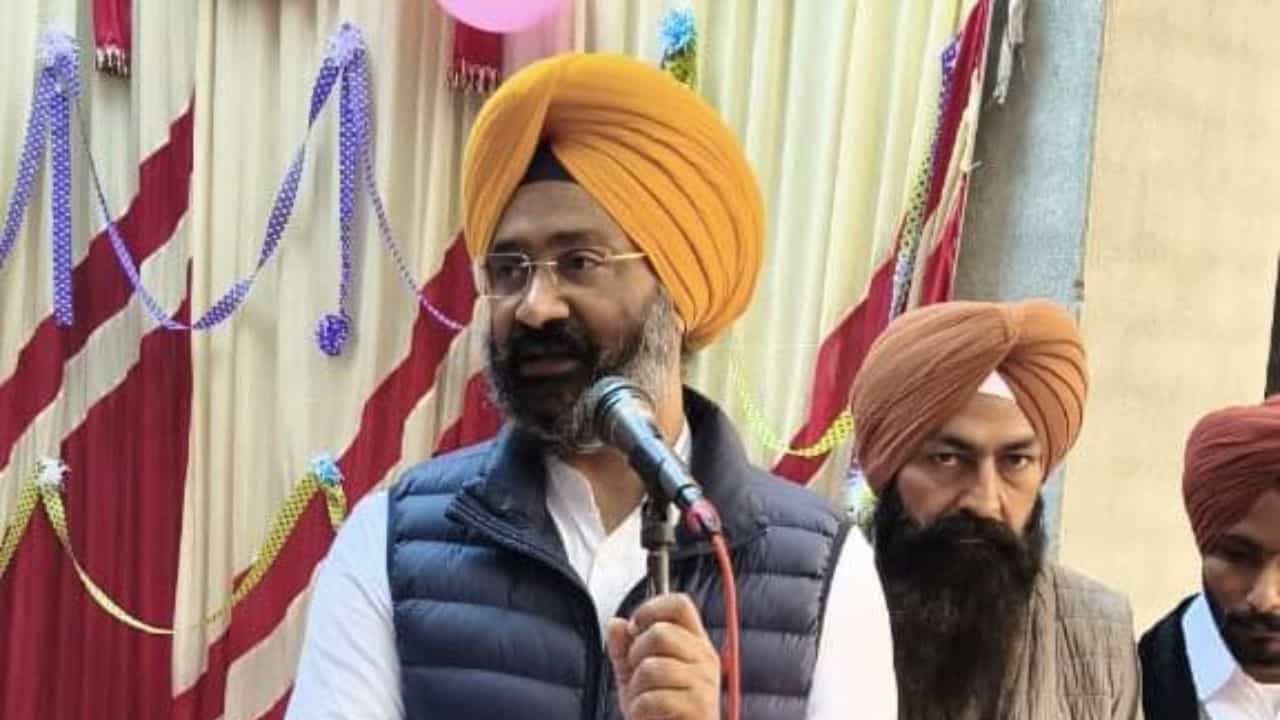 ਢੀਂਡਸਾ ਦਾ SAD ਪੁਨਰ ਸੁਰਜੀਤ ਛੱਡਣ ਦੀਆਂ ਚਰਚਾਵਾਂ ਤੇ ਬਿਆਨ, ਕਿਹਾ: ਅਸੀਂ ਪਾਰਟੀ ਖੜ੍ਹੀ ਕੀਤੀ, ਪਿੱਠ ਨਹੀਂ ਦਿਖਾ ਸਕਦੇ