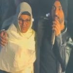 ਦਿਲਜੀਤ ਨੇ ਸਟੇਜ ‘ਤੇ ਪਹਿਲੀ ਵਾਰ ਦਿਖਾਇਆ ਆਪਣੀ ਮਾਂ ਦਾ ਚਿਹਰਾ; ਕੈਨੇਡਾ ਸ਼ੋਅ ‘ਚ ਮਾਂ ਨੂੰ ਗਲੇ ਲਗਾ ਕੇ ਹੋਏ ਭਾਵੁਕ