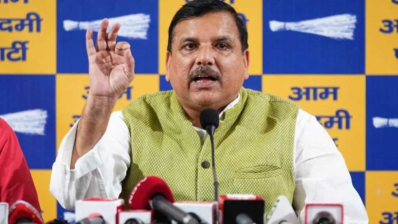 ਪੰਜਾਬ ਚ ਜਨਤਕ ਕੰਮਾਂ ਨੂੰ ਰੋਕਣ ਲਈ ਆਪ੍ਰੇਸ਼ਨ ਲੋਟਸ... AAP ਸੰਸਦ ਮੈਂਬਰ ਸੰਜੇ ਸਿੰਘ ਨੇ ਲਗਾਇਆ ਵੱਡਾ ਇਲਜ਼ਾਮ