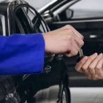 ਸਸਤੀ ਦੇ ਚੱਕਰ ‘ਚ ਨਾ ਕਰੋ ਗ਼ਲਤੀ! ਜਾਣੋ ਕਿੰਨੇ ਸਾਲ ਪੁਰਾਣੀ ਕਾਰ ਖਰੀਦਣਾ ਹੈ ਫਾਇਦੇ ਦਾ ਸੌਦਾ