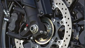 ਡਿਊਲ ਤੇ ਸਿੰਗਲ ਚੈਨਲ ABS ਵਿੱਚ ਕੀ ਹੈ ਅੰਤਰ, ਕਿਵੇਂ ਇਹ ਤਕਨੀਕ ਬਚਾਉਂਦੀ ਹੈ ਜਾਨ?