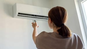 ਕੀ ਸਾਰਾ ਦਿਨ AC ਵਿੱਚ ਬੈਠਣ ਵੱਧ ਜਾਂਦਾ ਹੈ ਭਾਰ? ਐਕਸਪਰਟ ਤੋਂ ਜਾਣੋ ਸਹੀ ਜਵਾਬ ਕੀ ਸਾਰਾ ਦਿਨ AC ਵਿੱਚ ਬੈਠਣ ਵੱਧ ਜਾਂਦਾ ਹੈ ਭਾਰ? ਐਕਸਪਰਟ ਤੋਂ ਜਾਣੋ ਸਹੀ ਜਵਾਬ