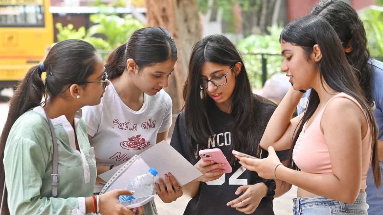 ICSE ISC Result 2026: ਕੀ ਅਪ੍ਰੈਲ ਚ ਹੀ ਜਾਰੀ ਹੋਵੇਗਾ ICSE ਬੋਰਡ 10ਵੀਂ-12ਵੀਂ ਦਾ ਨਤੀਜਾ? ਇੱਥੇ ਦੇਖ ਸਕਦੇ ਹੋ ਮਾਰਕਸ਼ੀਟ