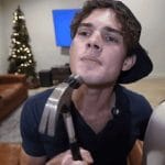 ਹੈਂਡਸਮ ਦਿਖਣ ਲਈ ਹਥੌੜੇ ਨਾਲ ਆਪਣਾ ਚਿਹਰਾ ਭੰਨ ਰਹੇ ਨੇ ਨੌਜਵਾਨ, ਜਾਣੋ ਕੀ ਹੈ Bone Smashing ਟ੍ਰੈਂਡ