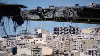 ਟਰੰਪ ਦੀ ਡੈੱਡਲਾਈਨ ਤੋਂ ਪਹਿਲਾਂ ਹੀ ਈਰਾਨ ਤੇ ਤਾਬੜਤੋੜ ਹਮਲੇ, ਨਿਸ਼ਾਨੇ ਤੇ ਰੇਲ ਨੈੱਟਵਰਕ ਅਤੇ ਖਾਰਗ ਟਾਪੂ, ਕਈ ਸ਼ਹਿਰਾਂ ਚ ਬਲੈਕਆਉਟ