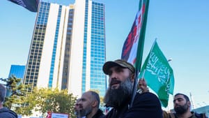 ਇਸਤਾਂਬੁਲ ਵਿੱਚ ਇਜ਼ਰਾਈਲੀ ਦੂਤਾਵਾਸ ਨੇੜੇ ਭਾਰੀ ਗੋਲੀਬਾਰੀ, 3 ਦੀ ਮੌਤ, ਇੱਕ ਕਾਬੂ ਇਸਤਾਂਬੁਲ ਵਿੱਚ ਇਜ਼ਰਾਈਲੀ ਦੂਤਾਵਾਸ ਨੇੜੇ ਭਾਰੀ ਗੋਲੀਬਾਰੀ, 3 ਦੀ ਮੌਤ, ਇੱਕ ਕਾਬੂ