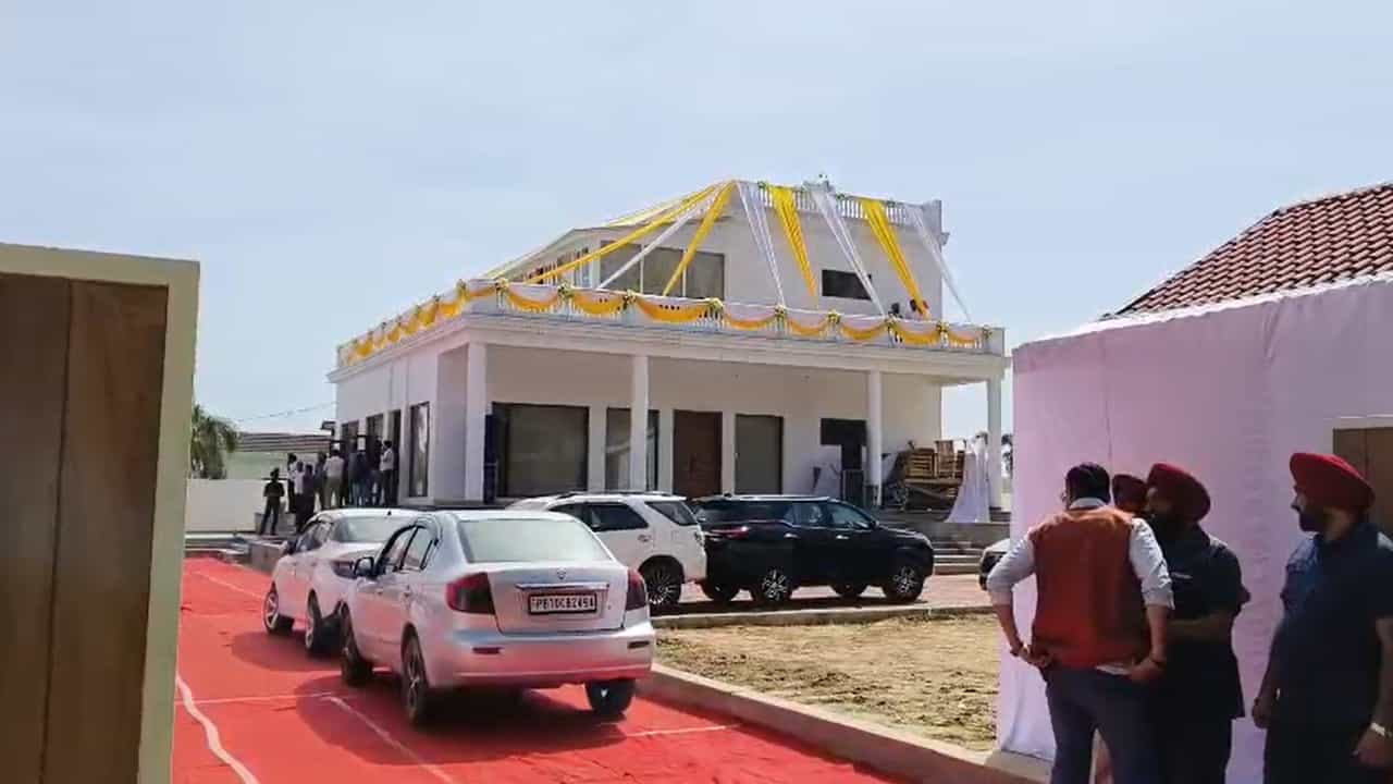 ਜਲੰਧਰ ਚ MP ਚੰਨੀ ਨੇ ਬਣਵਾਇਆ ਨਵਾਂ ਘਰ, 2027 ਚੋਣਾਂ ਨੂੰ ਕਰ ਰਹੇ ਟਾਰਗੇਟ