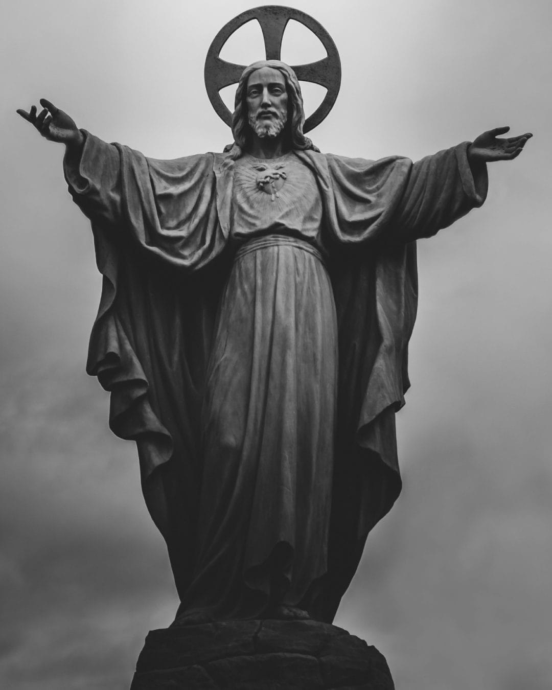 ਗੁੱਡ ਫ੍ਰਾਈਡੇ, ਉਦਾਸ ਹੋਣ ਦੇ ਬਾਵਜੂਦ, ਮੁਕਤੀ ਦਾ ਪ੍ਰਤੀਕ ਹੈ।