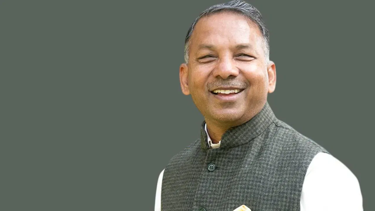 ਰਾਜੇਂਦਰ ਗੁਪਤਾ ਮਾਰਚ 2011 ਤੋਂ ਅਕਤੂਬਰ 2025 ਤੱਕ ਪੰਜਾਬ ਰਾਜ ਆਰਥਿਕ ਨੀਤੀ ਅਤੇ ਯੋਜਨਾ ਬੋਰਡ ਦੇ ਉਪ-ਚੇਅਰਮੈਨ ਰਹੇ। ਉਹ ਅਕਤੂਬਰ 2025 ਵਿੱਚ ਰਾਜ ਸਭਾ ਲਈ ਚੁਣੇ ਗਏ ਸਨ। ਦਸੰਬਰ 2025 ਤੋਂ ਉਹ ਲੇਬਰ, ਟੈਕਸਟਾਈਲ ਅਤੇ ਹੁਨਰ ਵਿਕਾਸ ਕਮੇਟੀ ਦੇ ਮੈਂਬਰ ਵਜੋਂ ਸੇਵਾਵਾਂ ਨਿਭਾ ਰਹੇ ਹਨ।