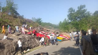 Jammu Accident: ਜੰਮੂ ਦੇ ਉਧਮਪੁਰ ‘ਚ ਬੇਕਾਬੂ ਬੱਸ ਪਲਟੀ, 21 ਦੀ ਮੌਤ; 31 ਜ਼ਖਮੀ